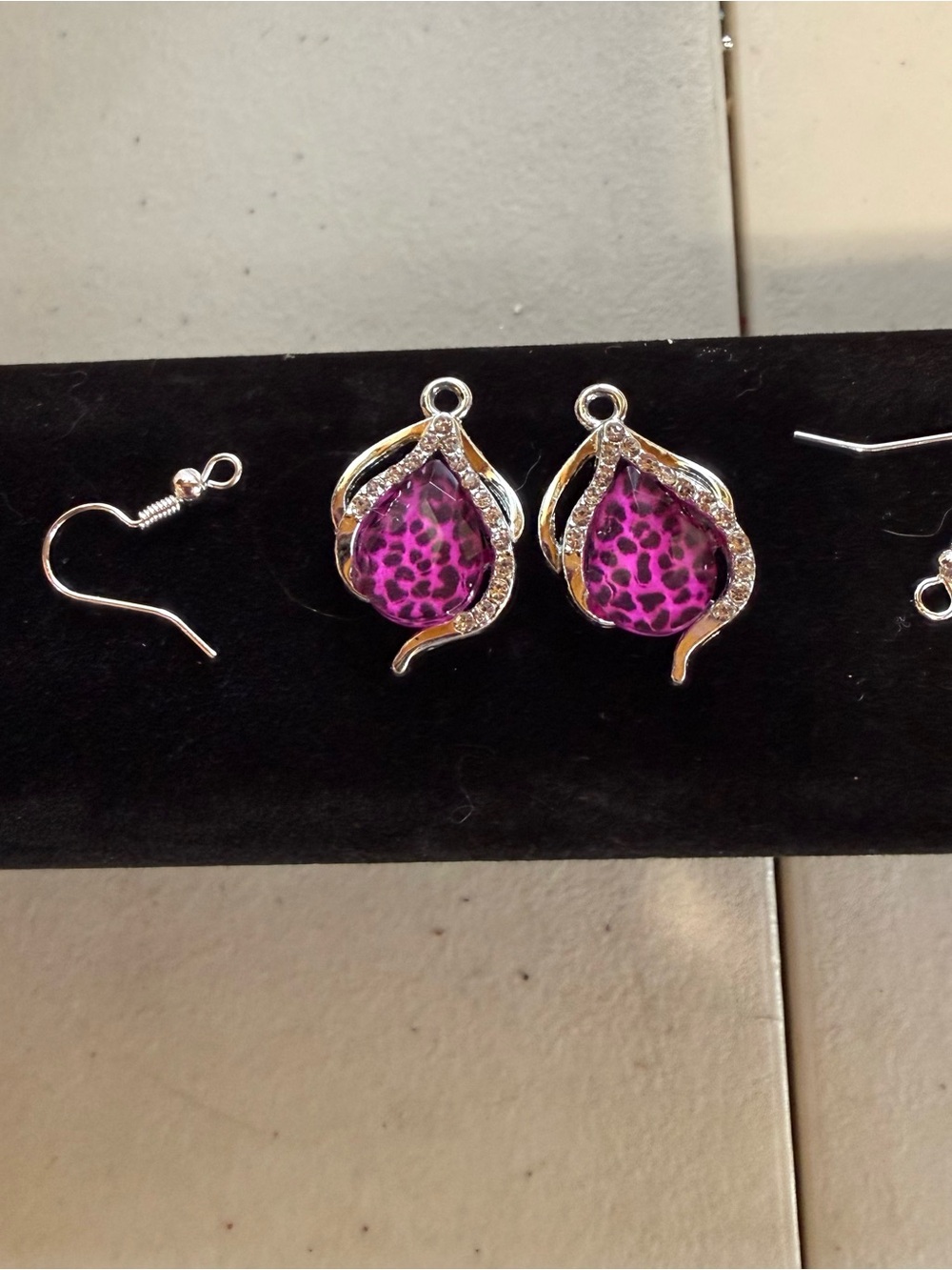 Silver-Tone Teardrop Earrings with Fuchsia Leopard Glass Accent